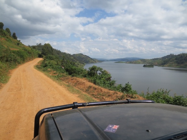 Drive along Lake Bunyoni